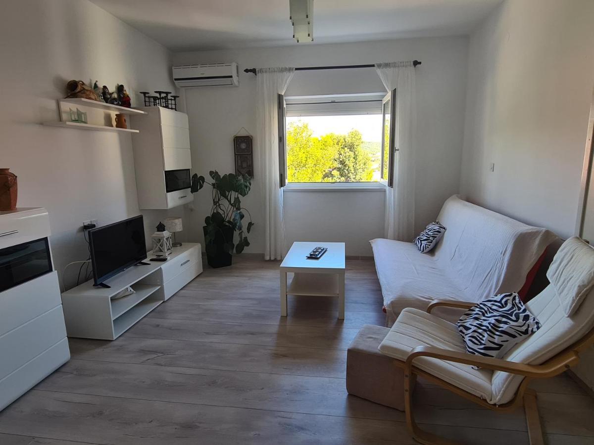 Apartman Karmen Barbat na Rabu Экстерьер фото