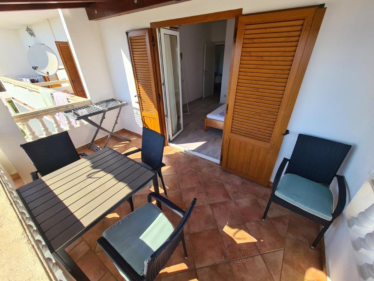 Apartman Karmen Barbat na Rabu Экстерьер фото